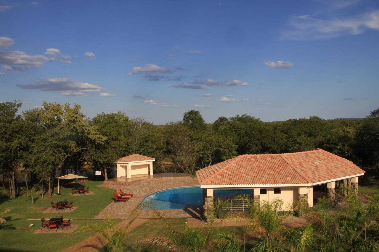 Karibu Leisure Resort Thapane Экстерьер фото
